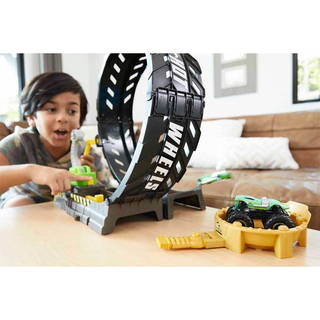 Hot Wheels Monster Trucks Çemberde Yarış Seti Hbh70