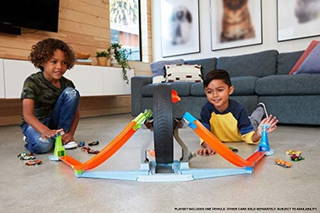 Hotwheels Dönen Tekerlek Macerası Yarış Seti Gjm77